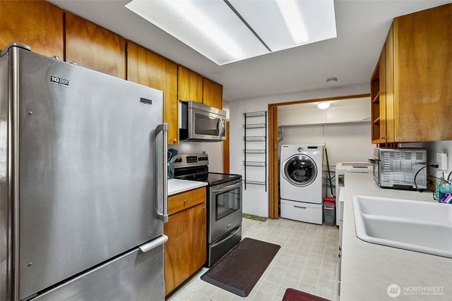 19761 NE 156th, Woodinville, WA 98077