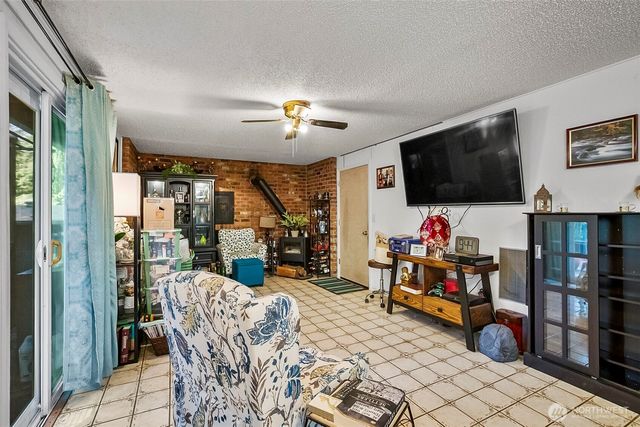 19761 NE 156th, Woodinville, WA 98077
