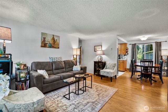 19761 NE 156th, Woodinville, WA 98077