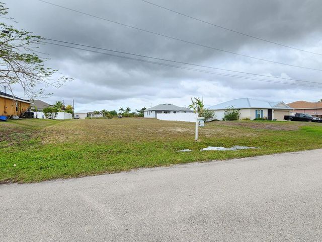 3222 NE 13th Court, Cape Coral, FL 33909