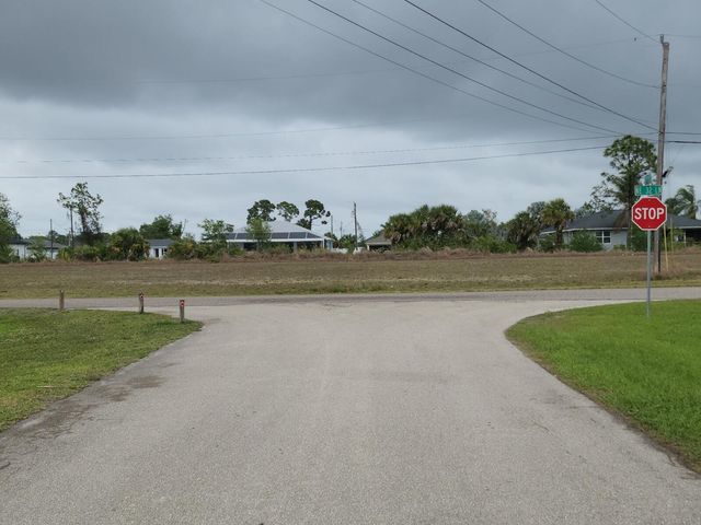 3222 NE 13th Court, Cape Coral, FL 33909