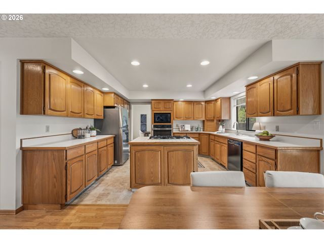 2216 Se 130TH Ave, Vancouver, WA 98683