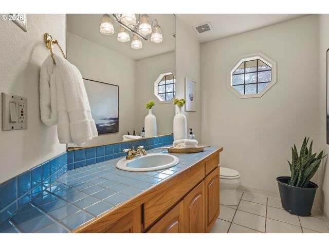 2216 Se 130TH Ave, Vancouver, WA 98683