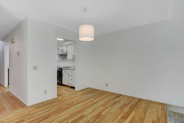 233 Woodside Ct, Grass Valley, CA 95945