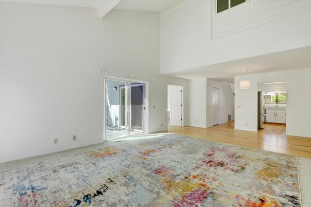 233 Woodside Ct, Grass Valley, CA 95945