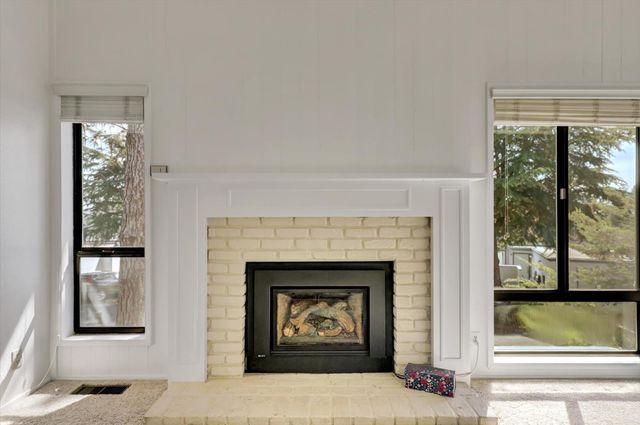 233 Woodside Ct, Grass Valley, CA 95945