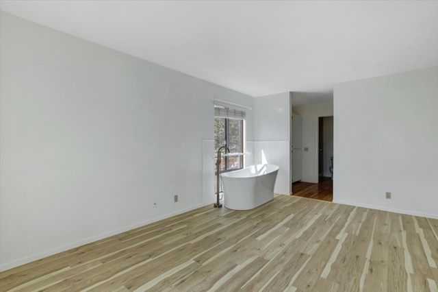 233 Woodside Ct, Grass Valley, CA 95945