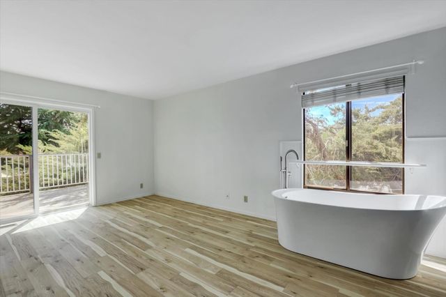 233 Woodside Ct, Grass Valley, CA 95945