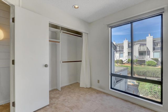 233 Woodside Ct, Grass Valley, CA 95945