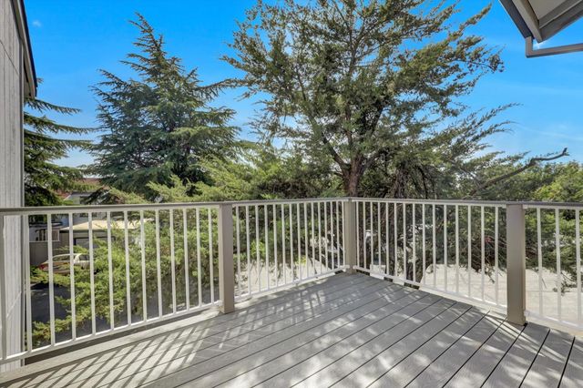 233 Woodside Ct, Grass Valley, CA 95945
