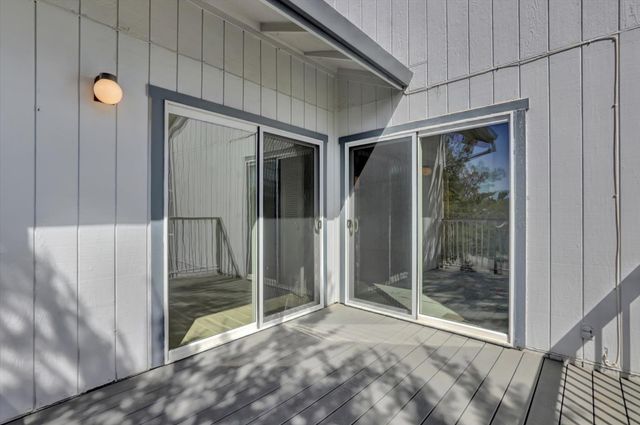 233 Woodside Ct, Grass Valley, CA 95945