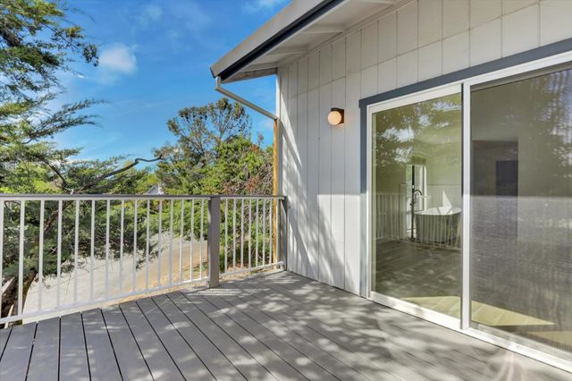 233 Woodside Ct, Grass Valley, CA 95945