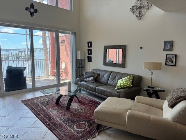 2743 1st ST 104, Fort Myers, FL 33916