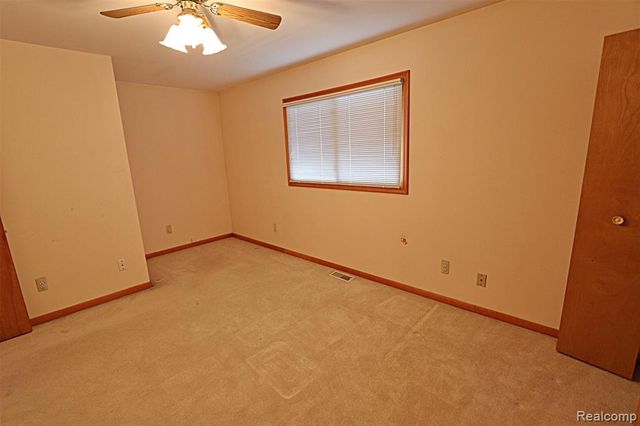 6964 Norborne Avenue, Dearborn Heights, MI 48127