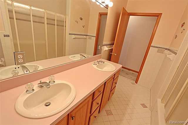 6964 Norborne Avenue, Dearborn Heights, MI 48127