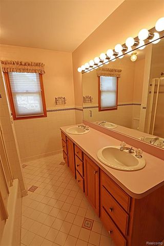 6964 Norborne Avenue, Dearborn Heights, MI 48127