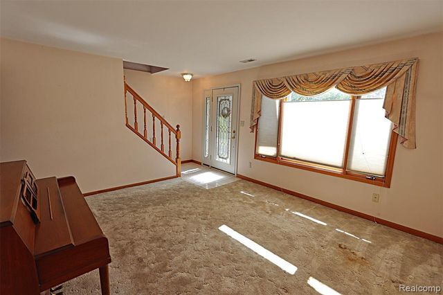 6964 Norborne Avenue, Dearborn Heights, MI 48127