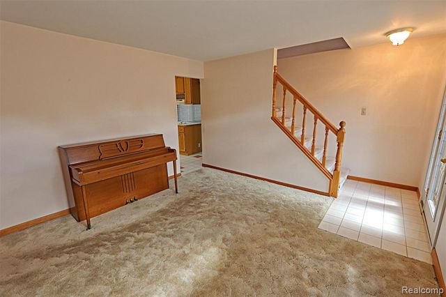6964 Norborne Avenue, Dearborn Heights, MI 48127