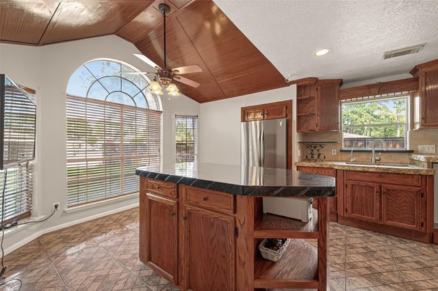 15214 River Park Drive, Houston, TX 77070