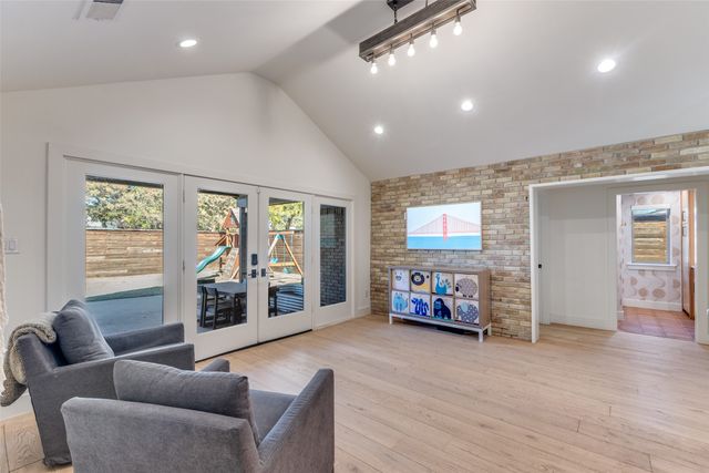 611 W Sycamore Street, Celina, TX 75009