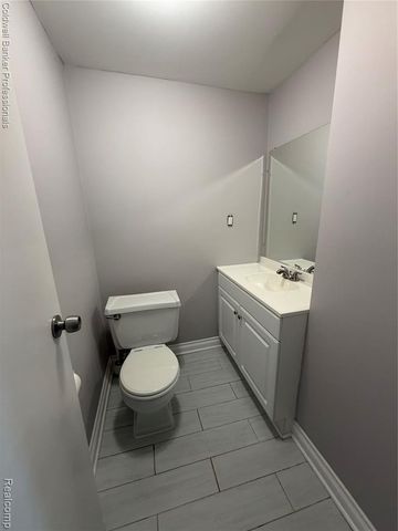 142 E Dallas Avenue, Madison Heights, MI 48071