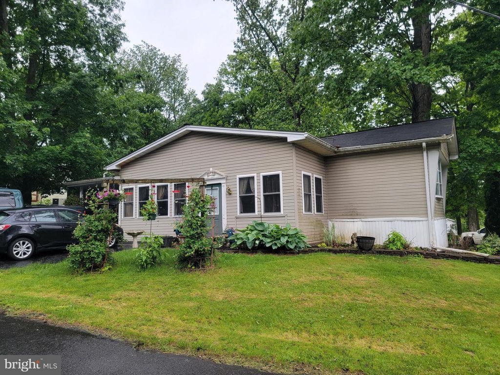 2 HIGHLAND, Quakertown, PA 18951