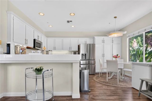 1355 Canterbury, Fullerton, CA 92831