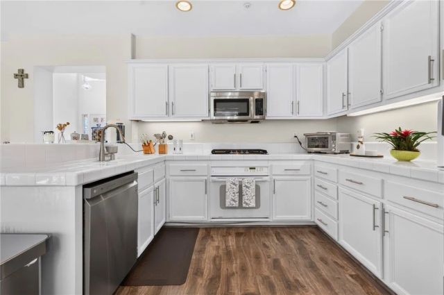 1355 Canterbury, Fullerton, CA 92831