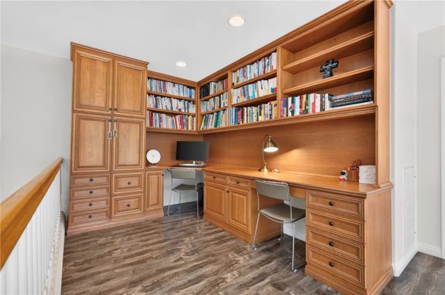 1355 Canterbury, Fullerton, CA 92831