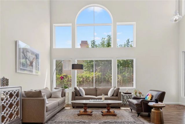 1355 Canterbury, Fullerton, CA 92831