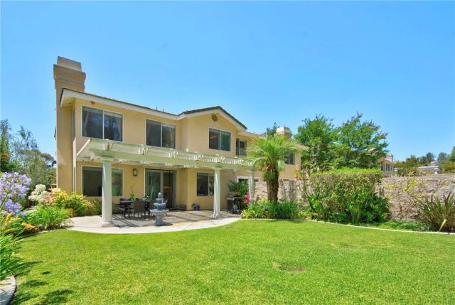 1355 Canterbury, Fullerton, CA 92831