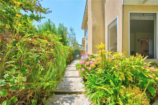 1355 Canterbury, Fullerton, CA 92831