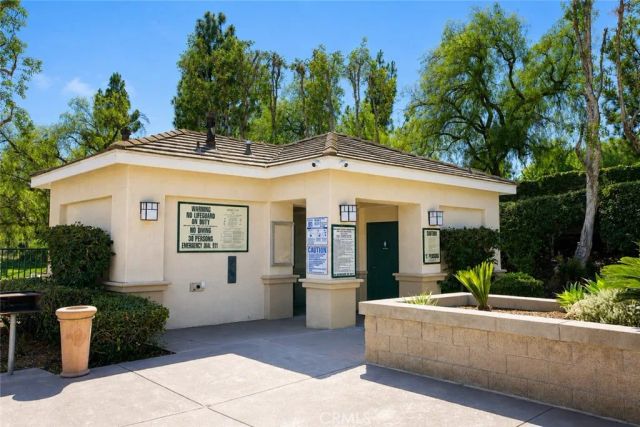 1355 Canterbury, Fullerton, CA 92831