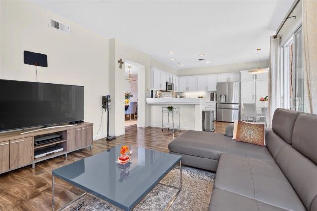 1355 Canterbury, Fullerton, CA 92831