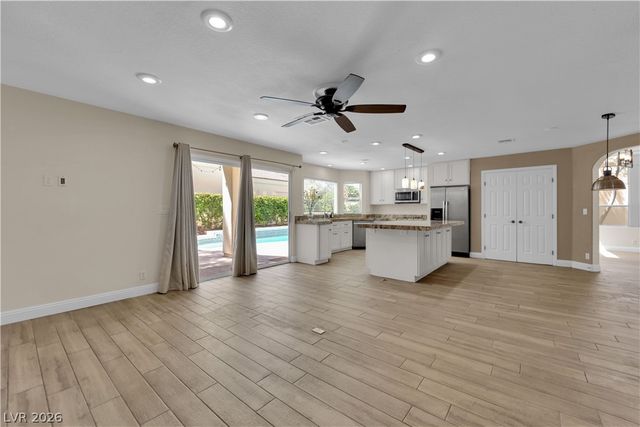 5205 Coral Glow Court, Las Vegas, NV 89149