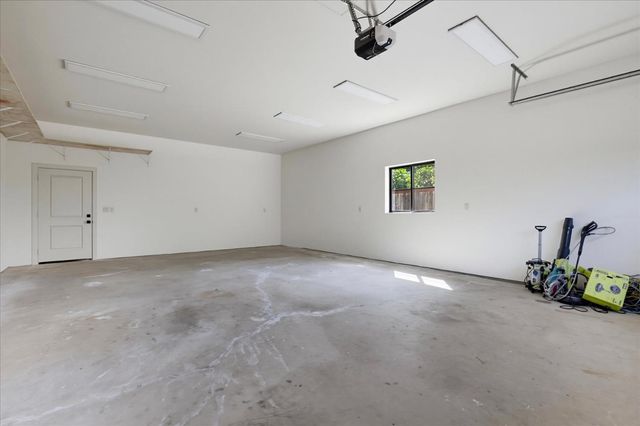 12284 Lakeshore North, Auburn, CA 95602