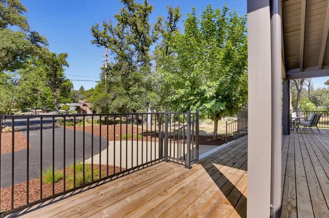 12284 Lakeshore North, Auburn, CA 95602