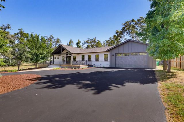 12284 Lakeshore North, Auburn, CA 95602