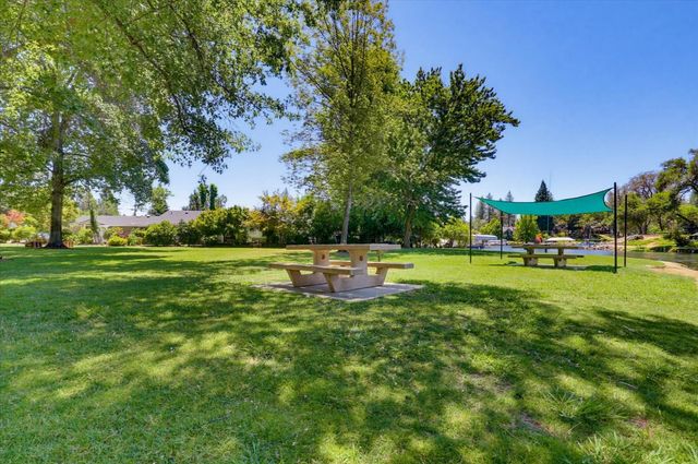 12284 Lakeshore North, Auburn, CA 95602