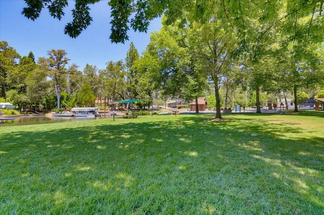 12284 Lakeshore North, Auburn, CA 95602