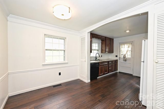 1518 Rama Road, Charlotte, NC 28211