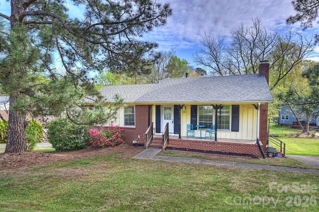 1518 Rama Road, Charlotte, NC 28211
