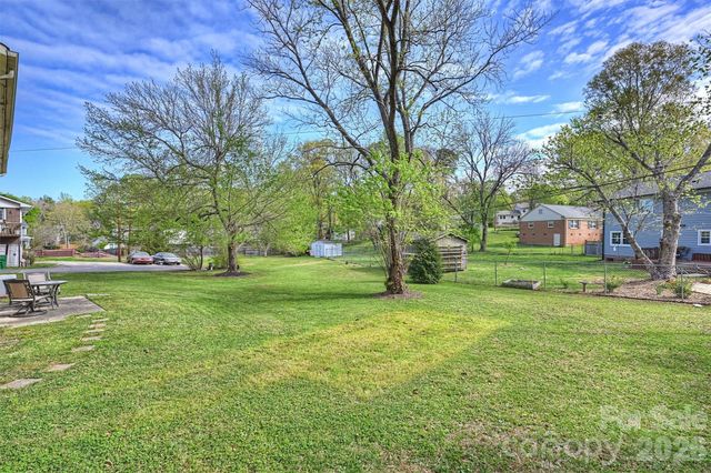 1518 Rama Road, Charlotte, NC 28211