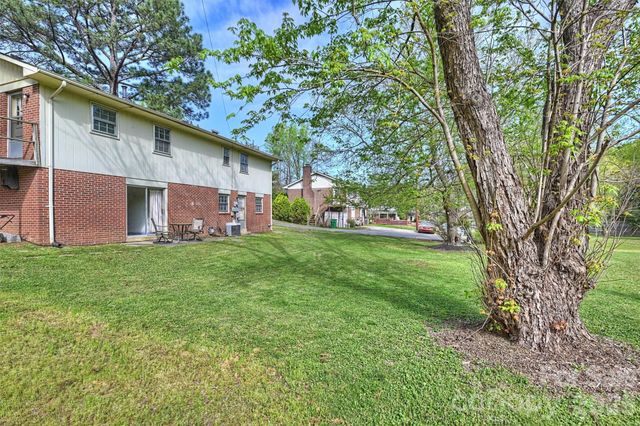 1518 Rama Road, Charlotte, NC 28211