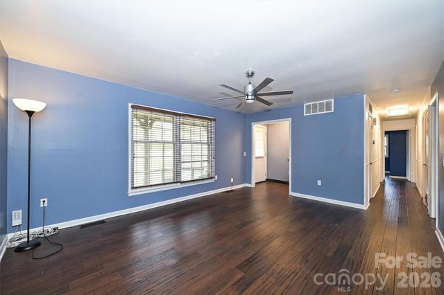 1518 Rama Road, Charlotte, NC 28211