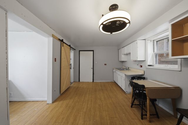 3828 S Honore Street, Chicago, IL 60609