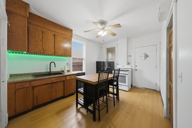 3828 S Honore Street, Chicago, IL 60609