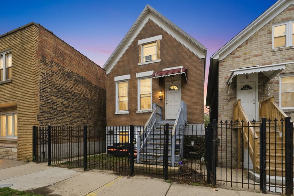 3828 S Honore Street, Chicago, IL 60609