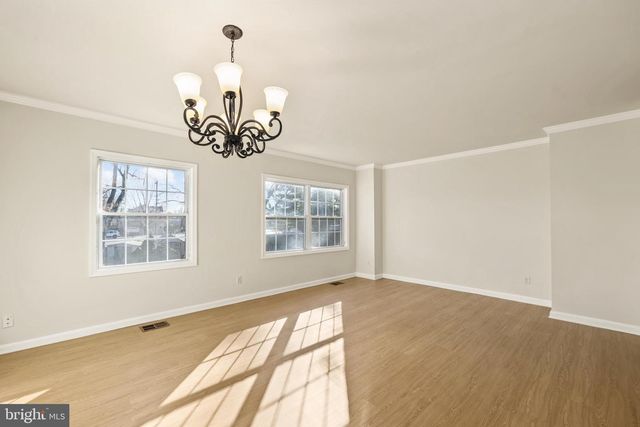 14821 HAYMARKET LN, Centreville, VA 20120