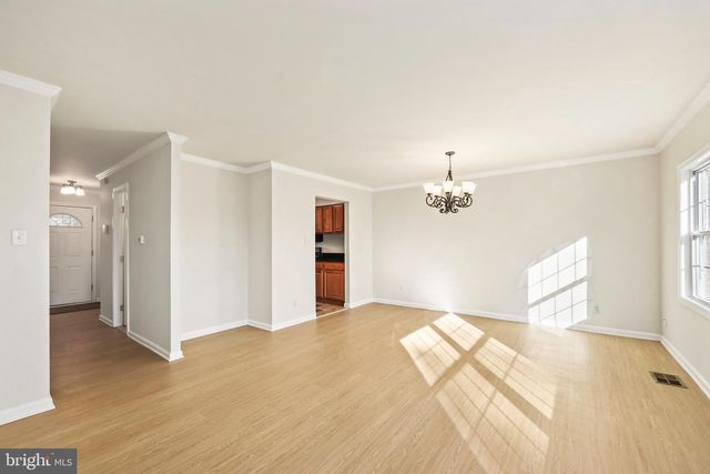 14821 HAYMARKET LN, Centreville, VA 20120